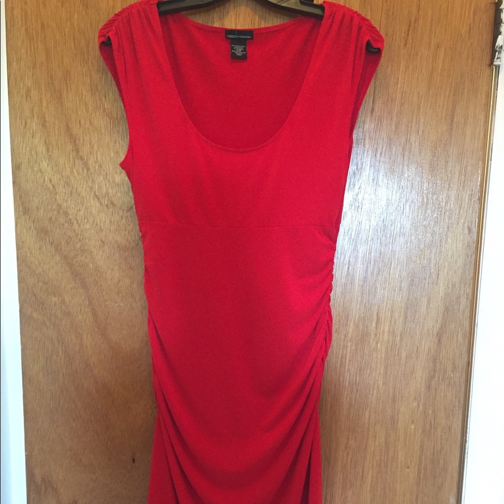 MODA Brand, Red side scrunched dress.